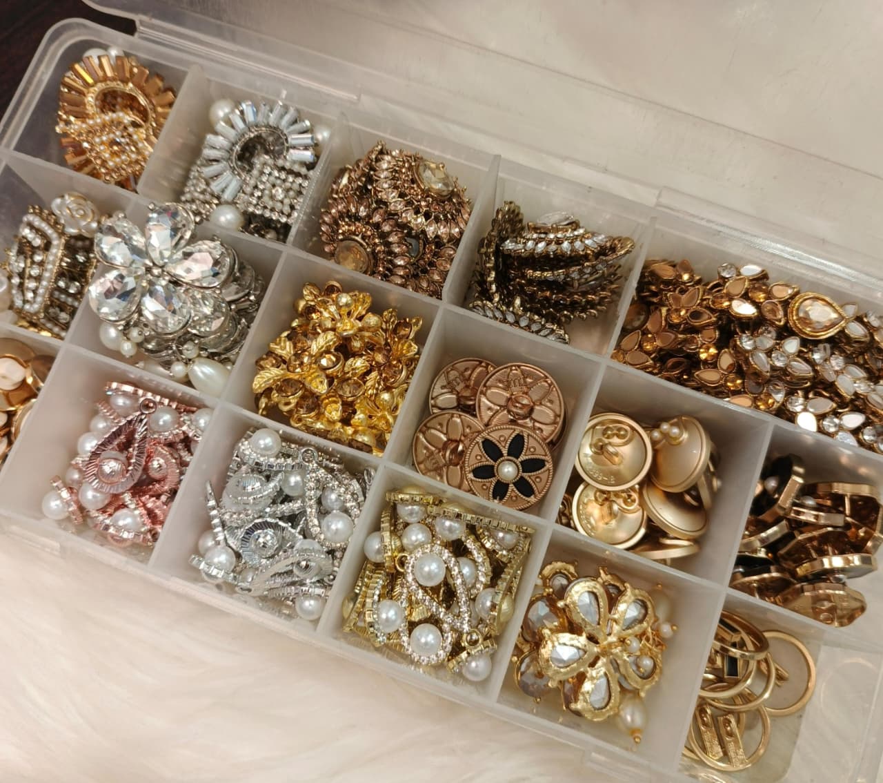 BUTTONS