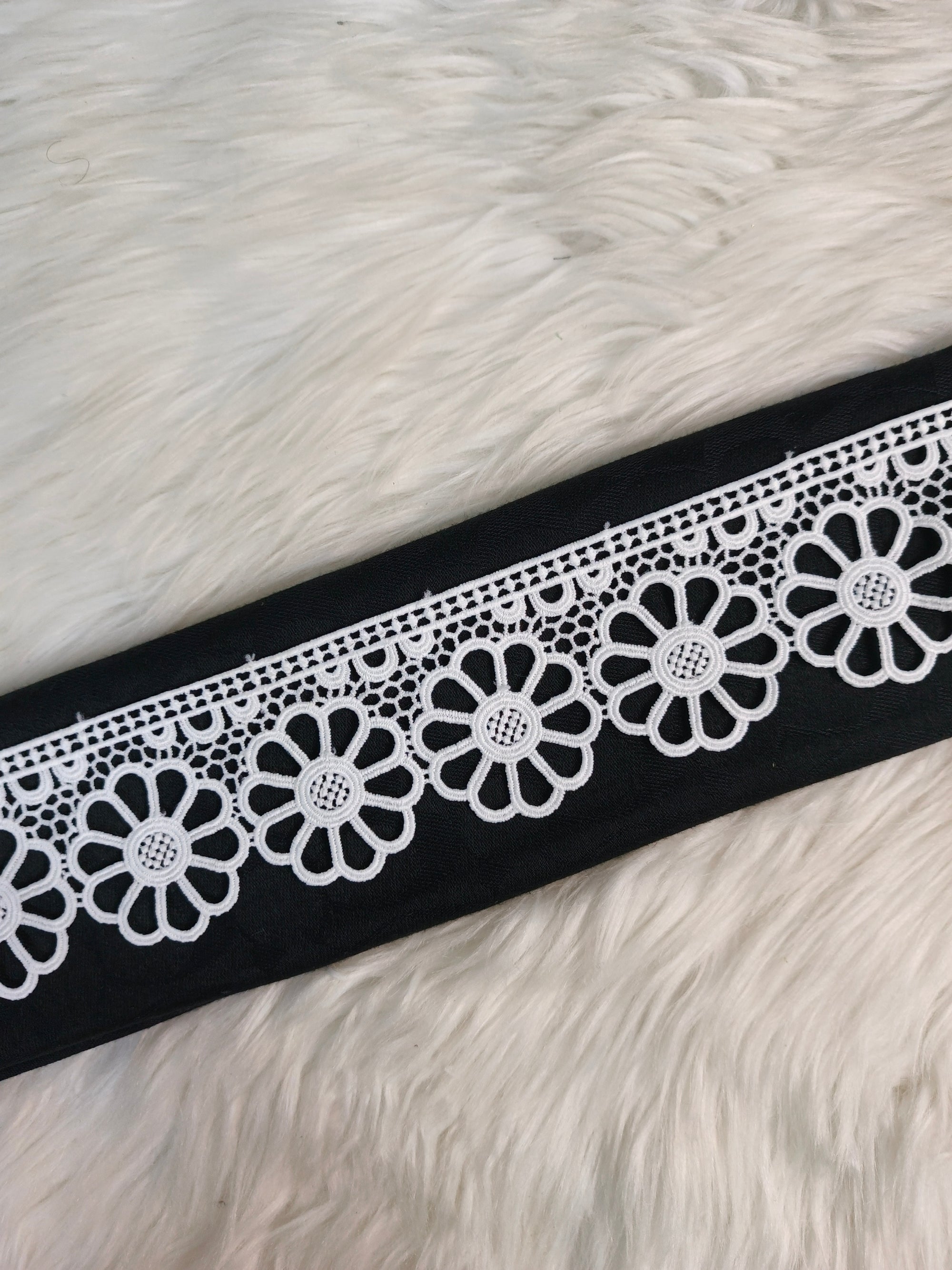 MILKY LACE D-09