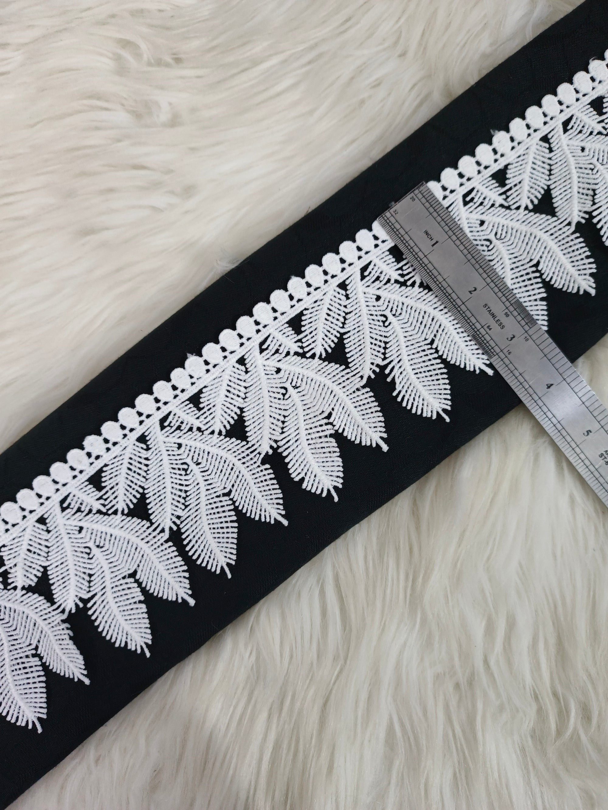 MILKY LACE D-12