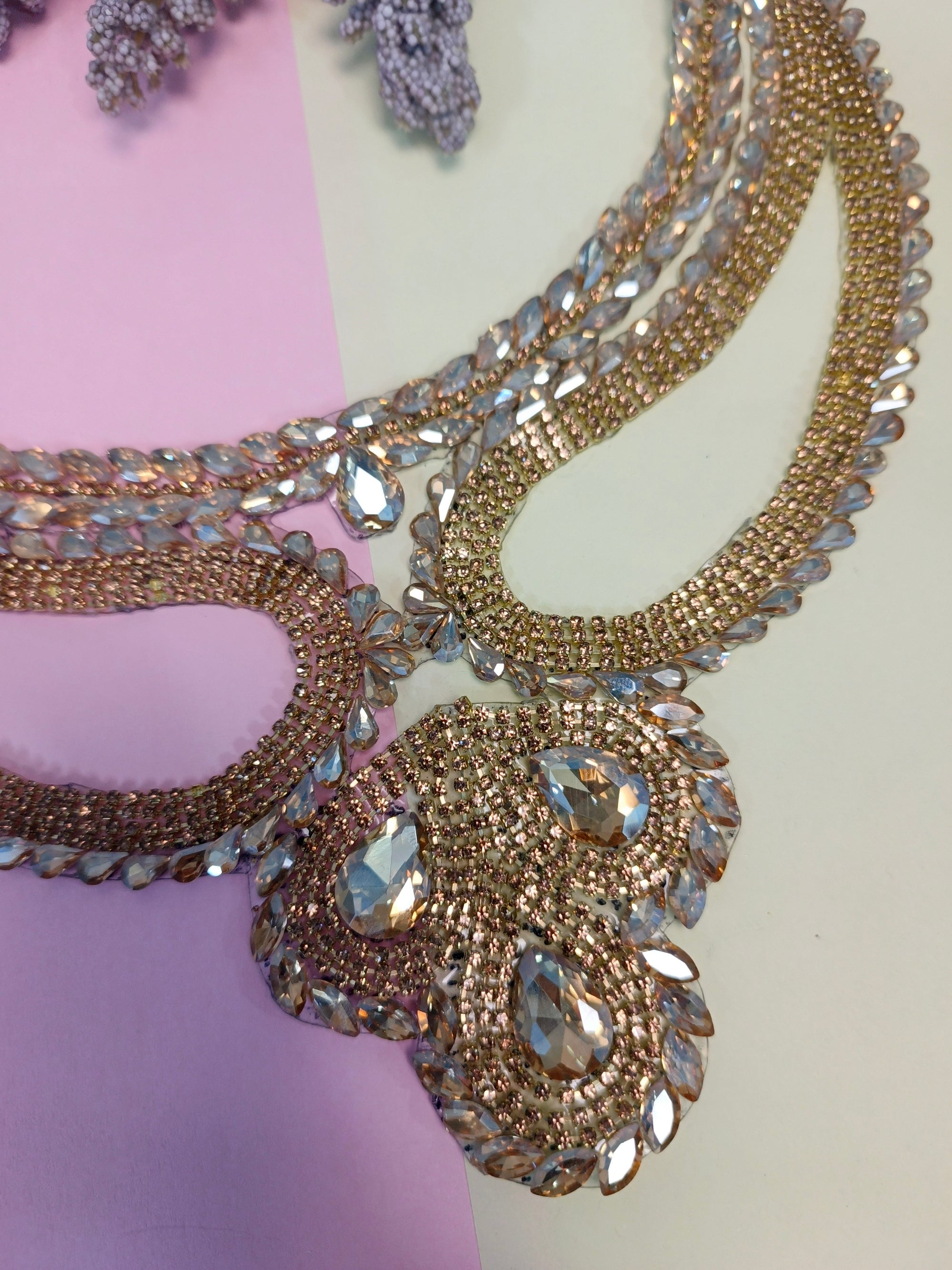 MIRROR STONE NECKLINE MN-06