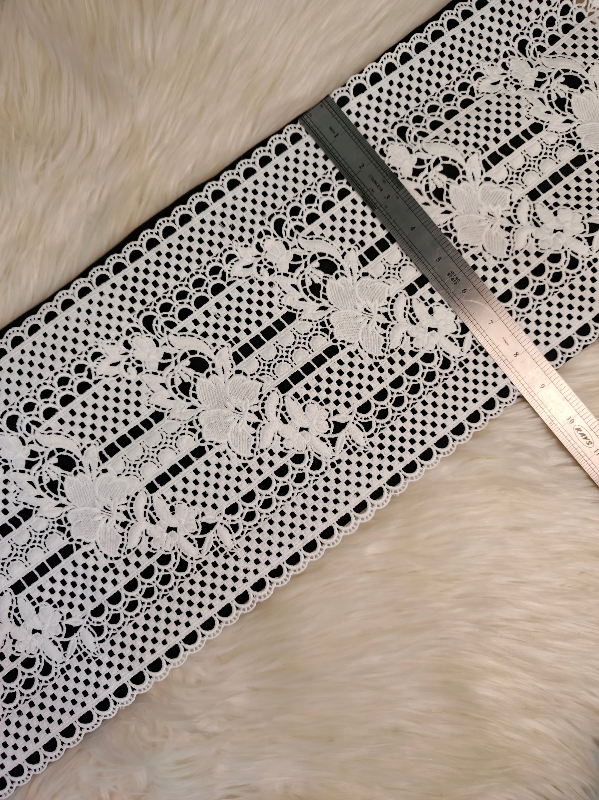 MILKY LACE D-13