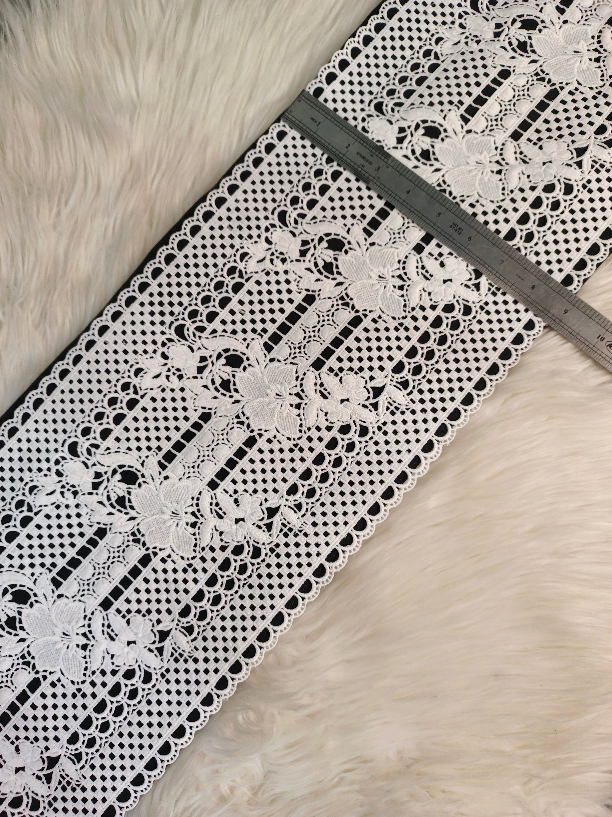 MILKY LACE D-13