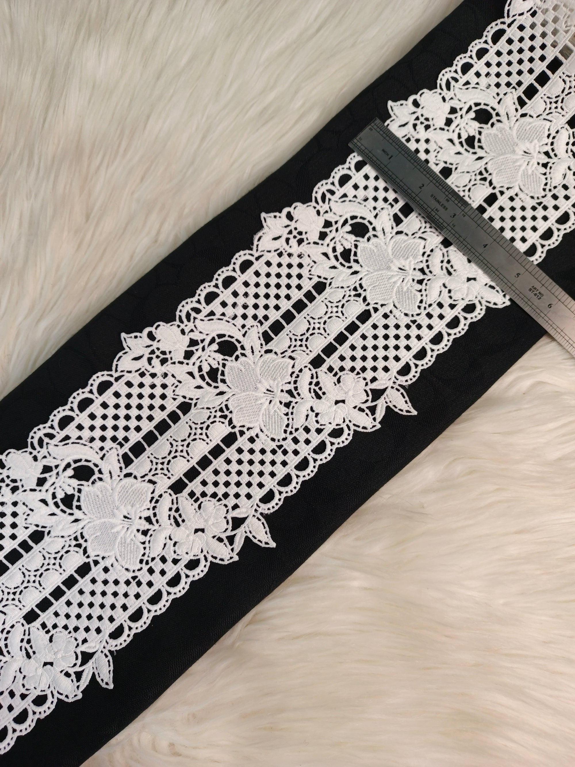 MILKY LACE D-16