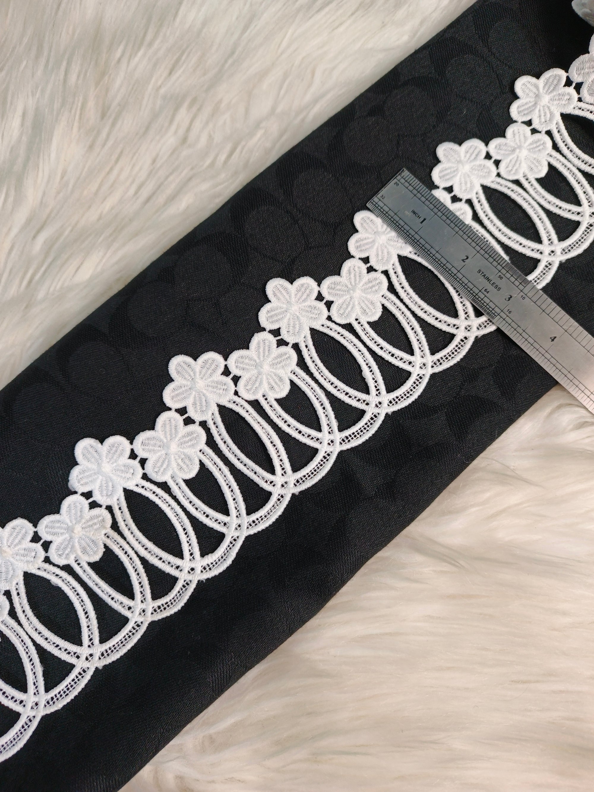 MILKY LACE D-14