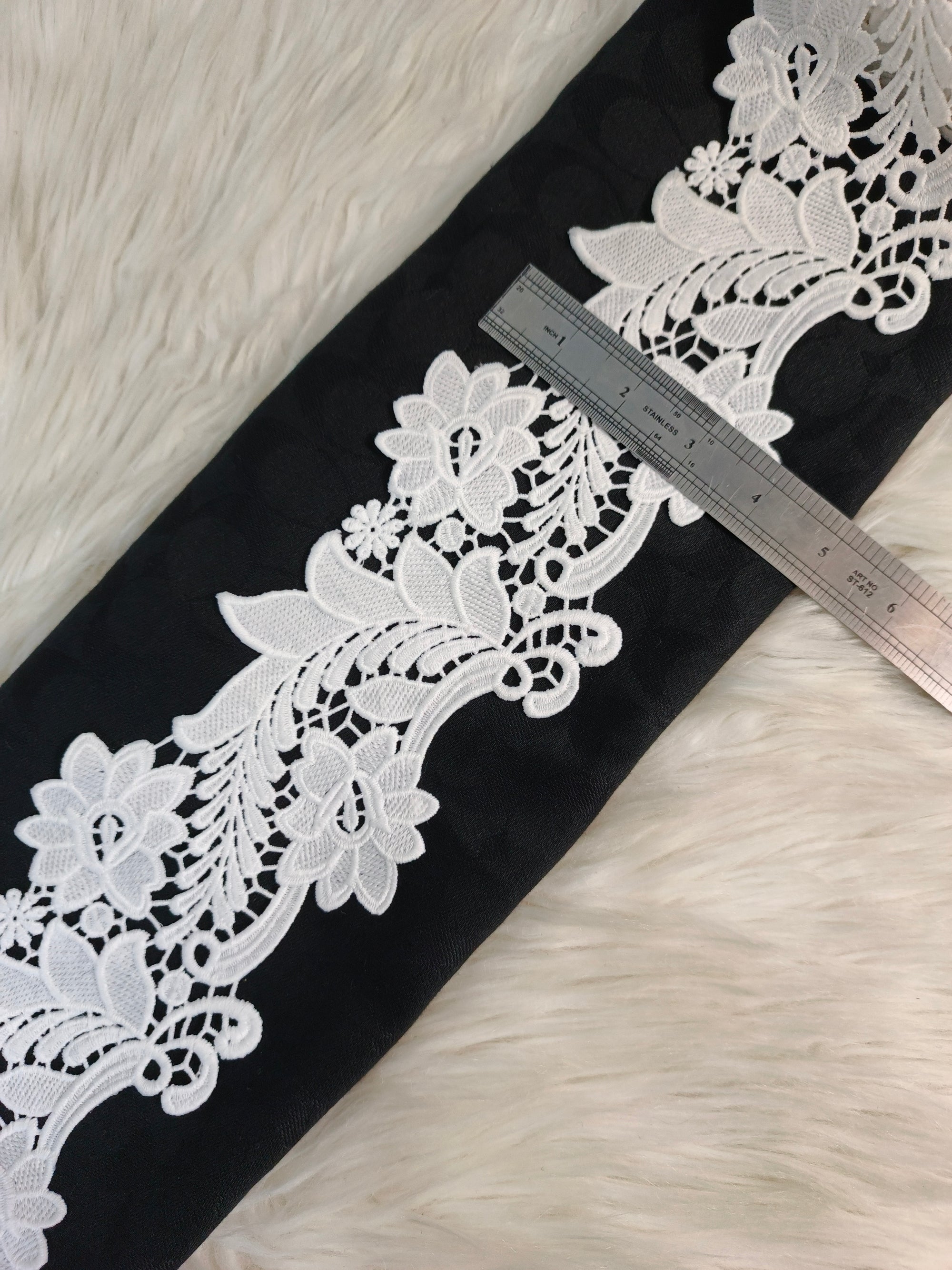 MILKY LACE D-17