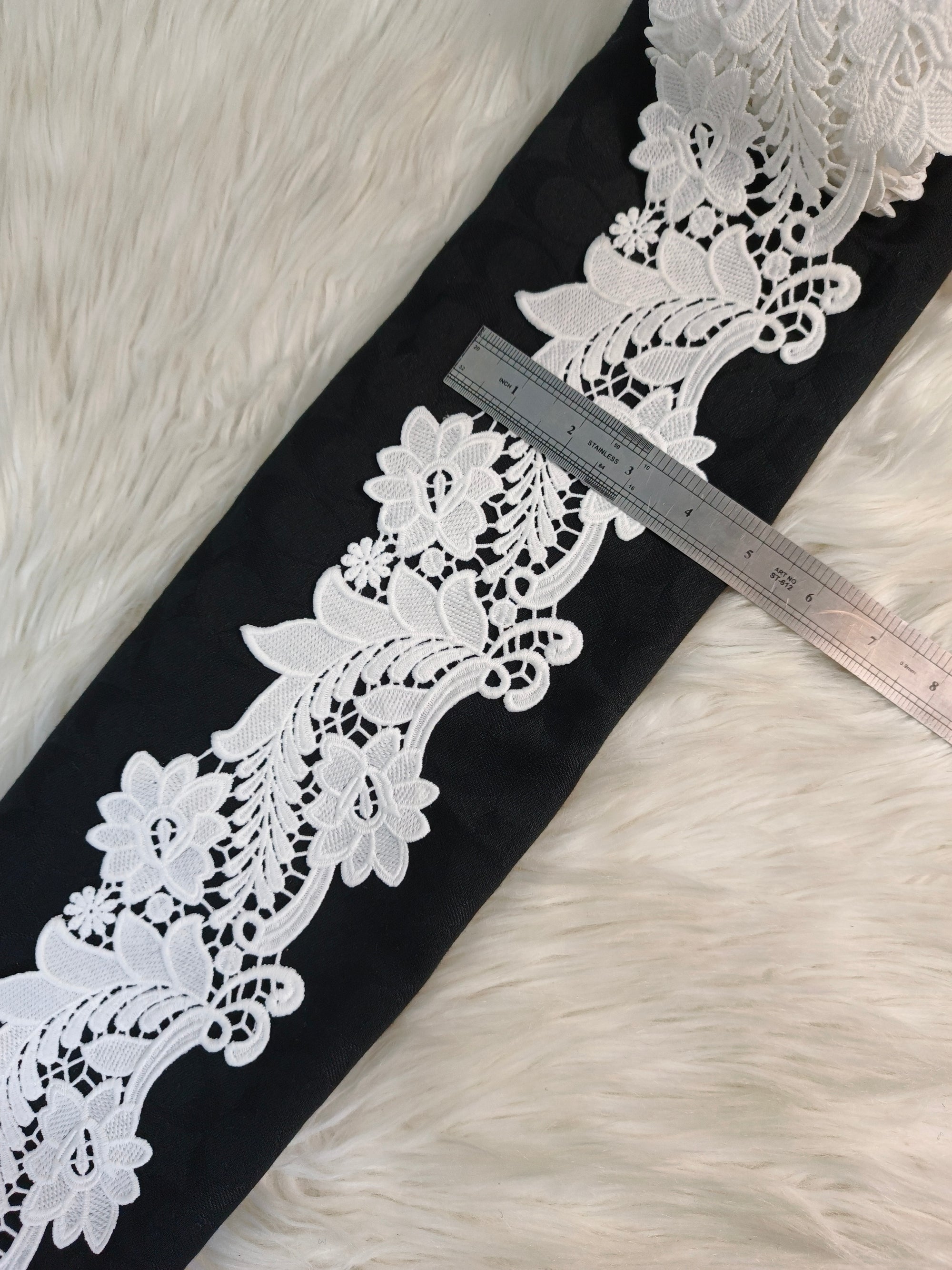 MILKY LACE D-17