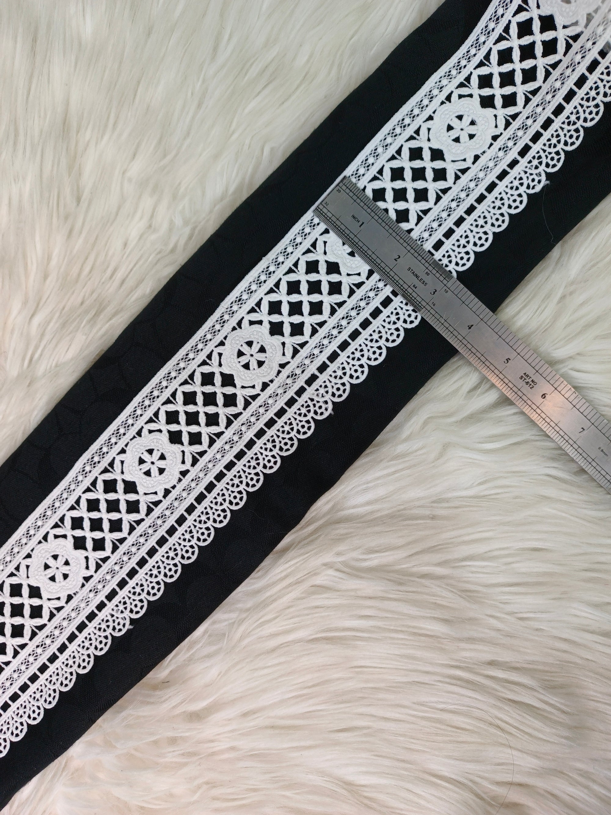 MILKY LACE D-18