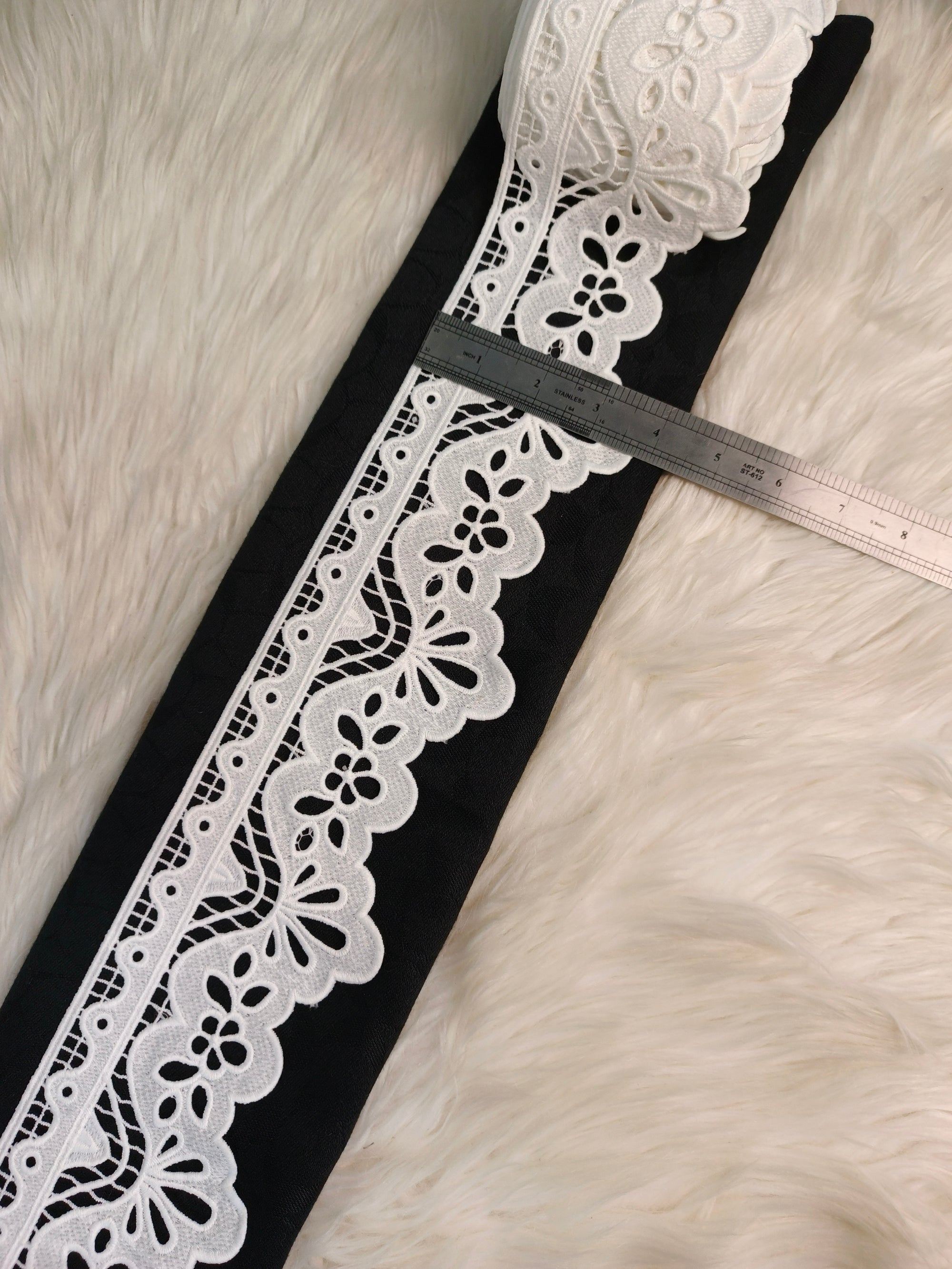 MILKY LACE D-23