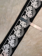 MILKY LACES D-28