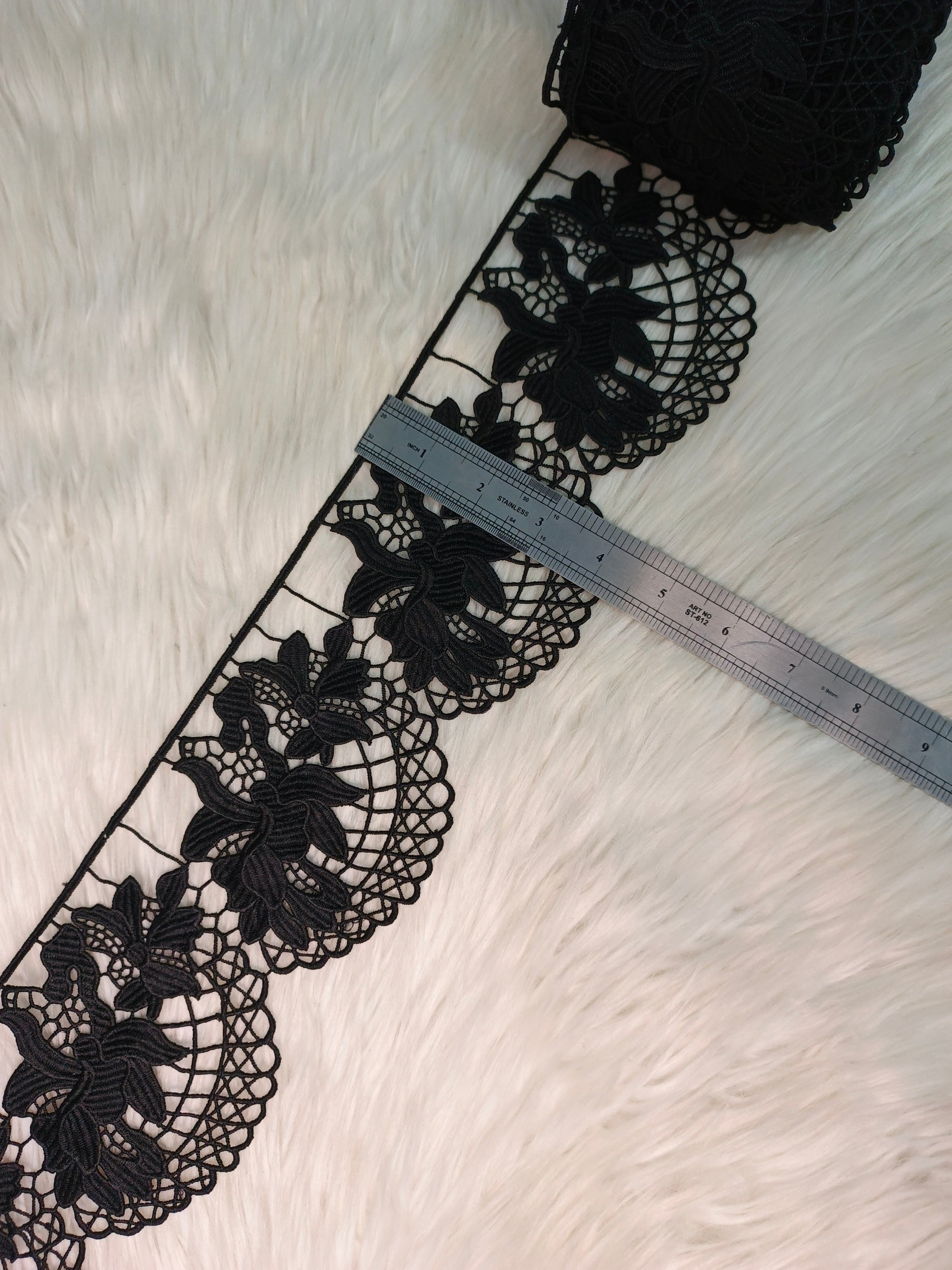 MILKY LACES D-29