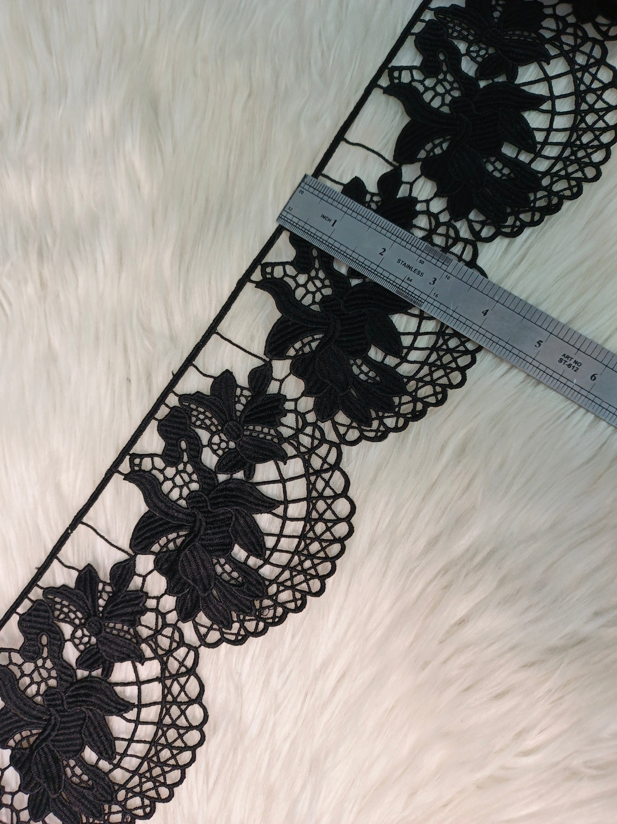 MILKY LACES D-29