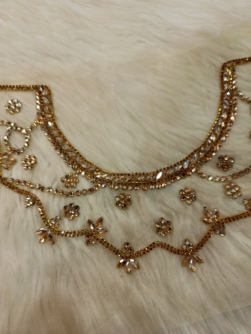 MIRROR STONE NECKLINE MN-03