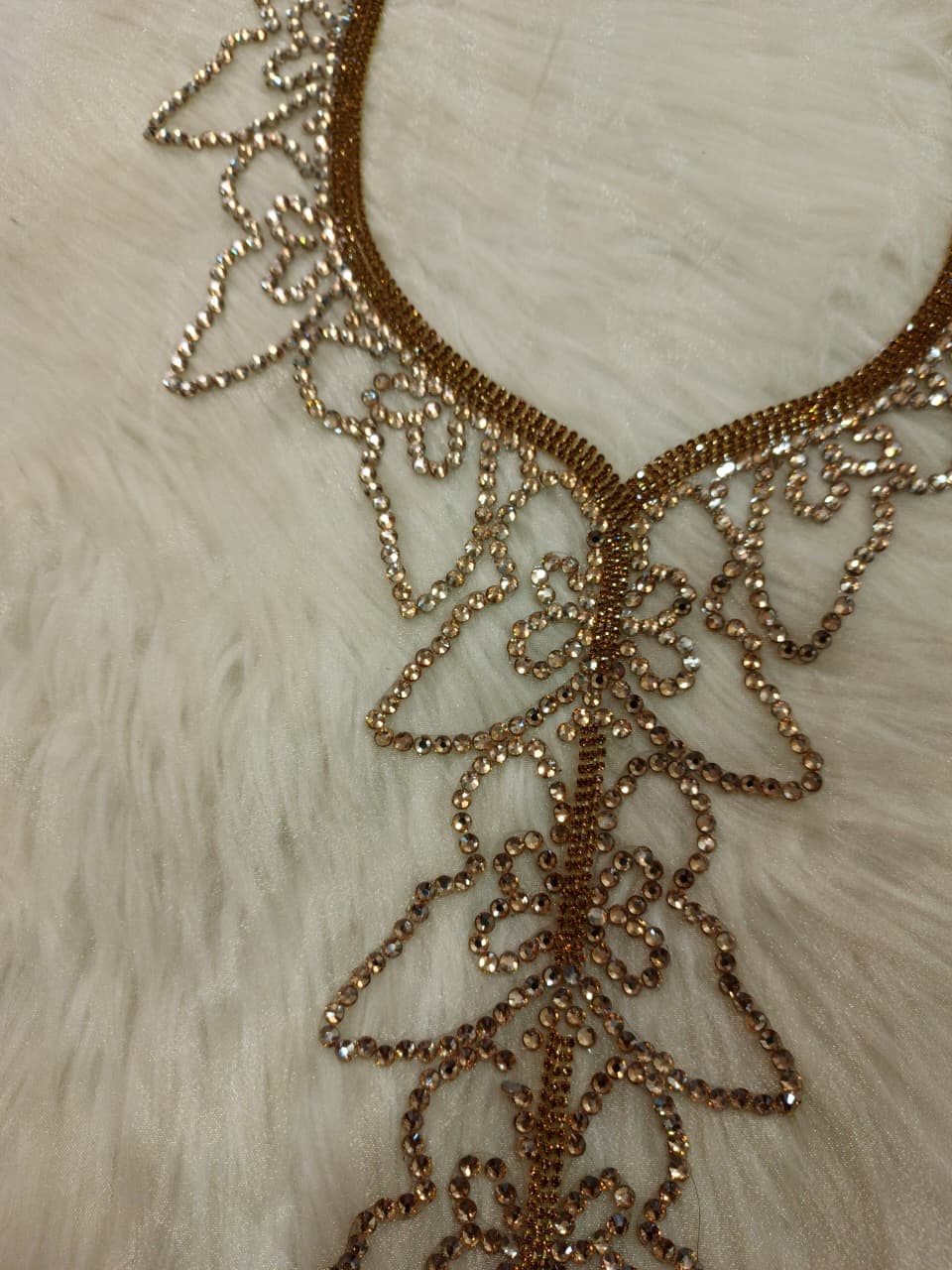 MIRROR STONE NECKLINE MN-02