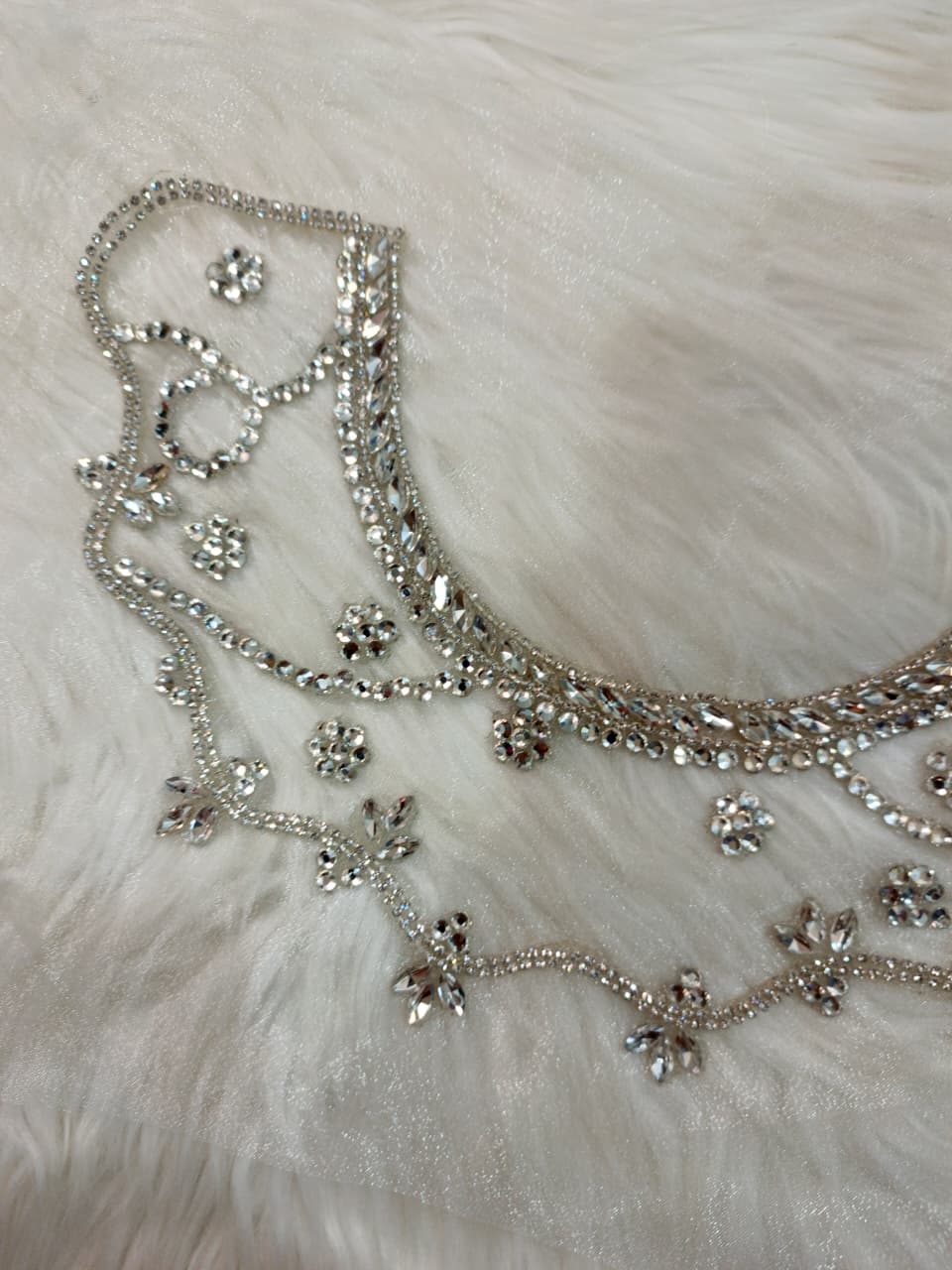 MIRROR STONE NECKLINE MN-03
