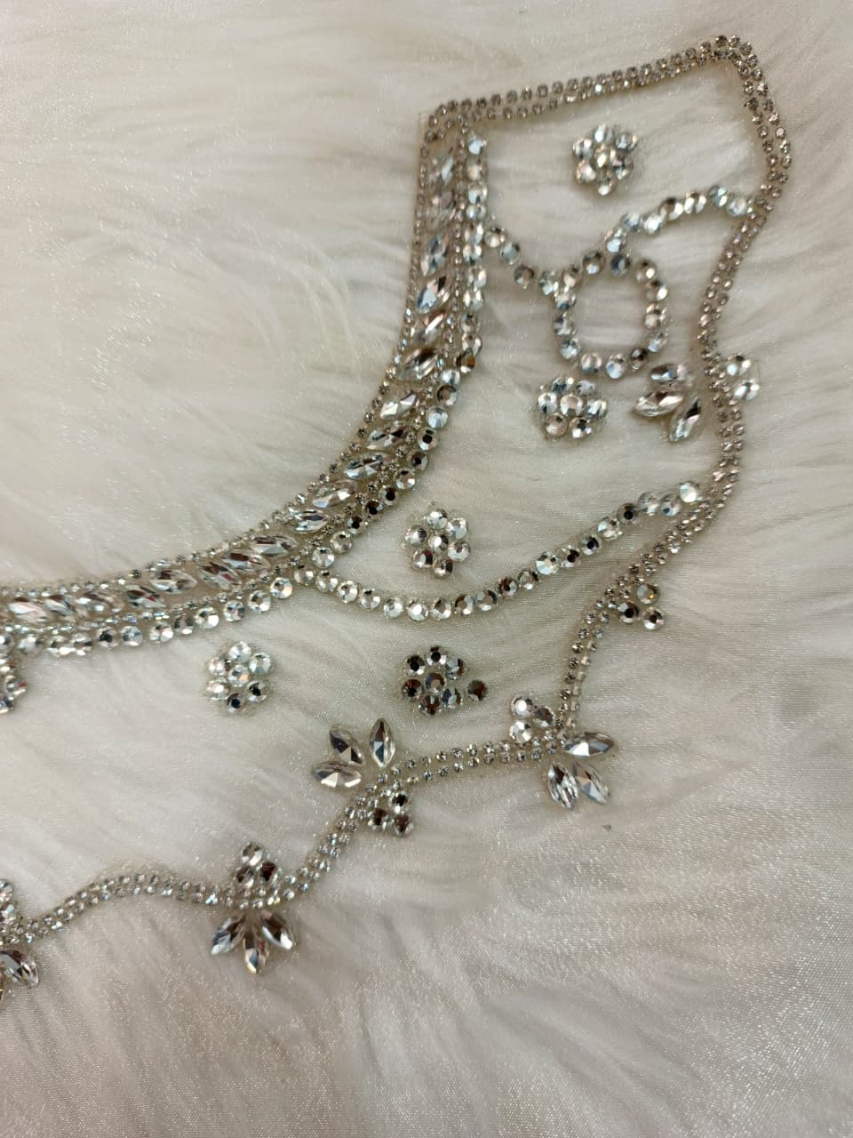 MIRROR STONE NECKLINE MN-03